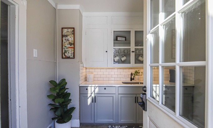 Westbrook Apartment | Cozy 3BR - Pet Friendly - Near Portland - Parking