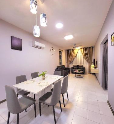 Kuching Apartment | Cozy 3BR Riverfront Sweet Homestay Kuching