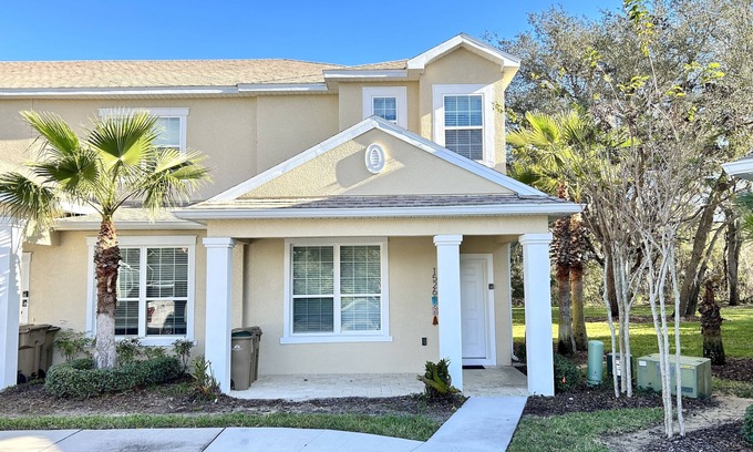 Silver Creek House | Cozy 3BR Townhouse w/Private Pool, Clubhouse Access – Near Disney!