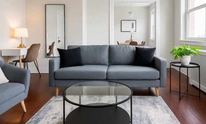 Hyde Park Apartment | Cozy 3BR with Contemporary Vibe