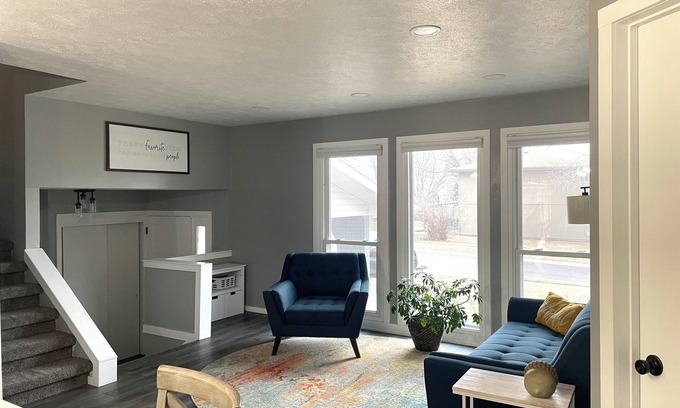 Papillion House | Cozy 4-BD house in central Papillion with dedicated office, game room & WiFi