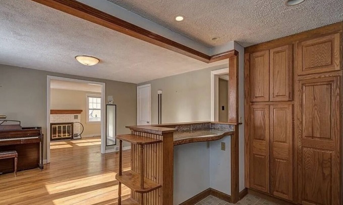 Eastside House | Cozy 4-bdrm house in safe neighborhood just around the corner from Syracuse Univ