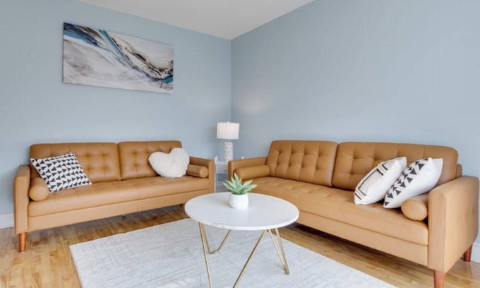 Longueuil House | Cozy 4-Bedroom Home - 15 minutes From Montreal Downtown