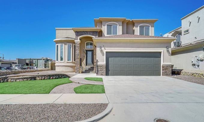 Biggs Field House | Cozy 4-bedroom house in El Paso near Oasis water park and Ft. Bliss