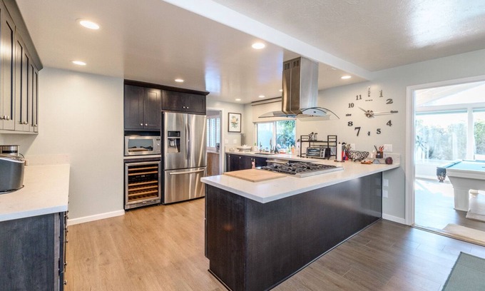 Cypress House | Cozy 4Bd/3Bth home w/BBQ, near Disney & Knott's