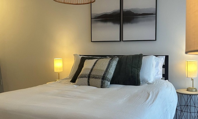 Mont-Tremblant Village Apartment | Cozy 5 minutes from the ski mountain! Ideal for a great friend or couple getaway