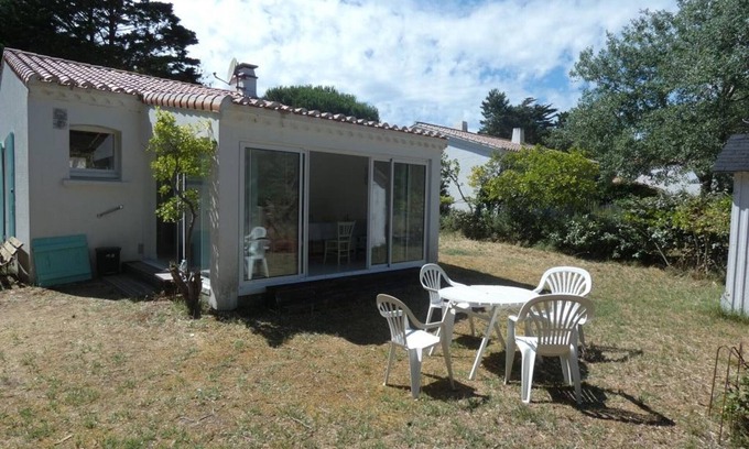 Notre-Dame-de-Monts House | Cozy 50m² House in Notre-Dame-de-Monts, 150m from Beach, Sleeps 5, Garden, Parking