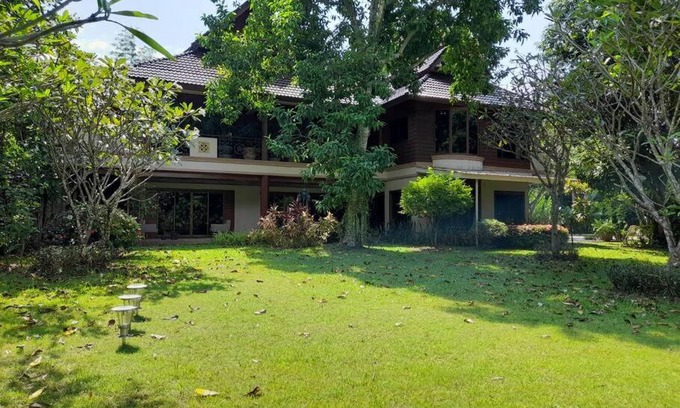 Chang Phueak Villa | Cozy 5bedrooms villa w/ pool in city of Chiangmai