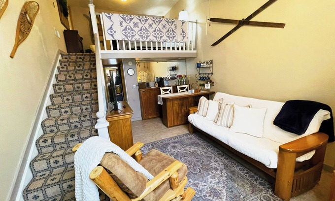 McGregor Hotel | Cozy Alpine Retreat in Historic Downtown