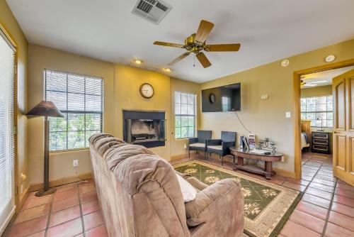 Alto House | Cozy Alto Cabin with Grill and Mtn Views 2 Mi to Lake