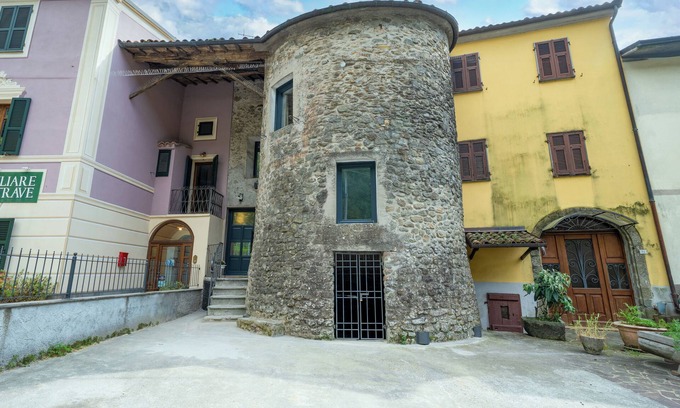 Licciana Nardi Apartment | Cozy and charming medieval tower in Tuscany in strategic locations.