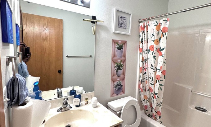 Fargo House | Cozy and Charming Amber Valley Haven in Fargo