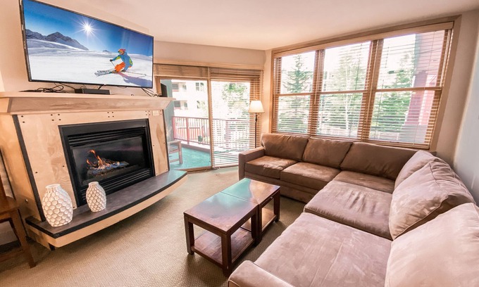 River Run Condo | Cozy and Charming W/Fireplace, Family Trip!
