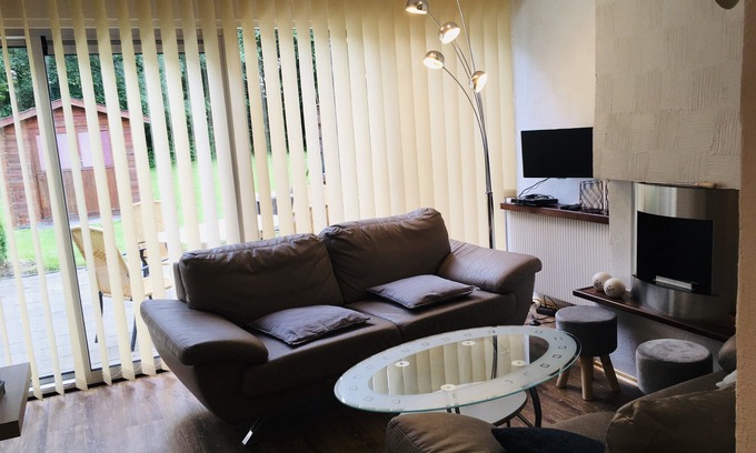 Bruinisse House | Cozy and child-friendly holiday home, top location to the sea, free WLAN