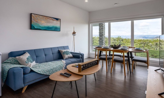 Rutland Apartment | Cozy and Comfortable- Close to airport, UBC