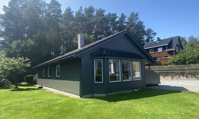 Sandnes House | Cozy And Comfortable House In Quiet Area - Long-term Rental