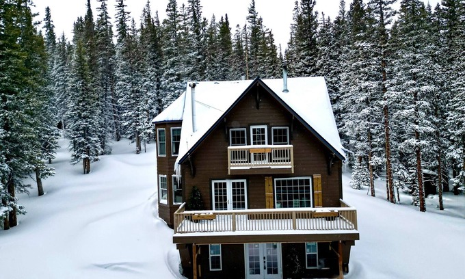 Valley of the Sun Cabin | Cozy and Comfy Mountain Retreat Near Breckenridge Ski Resort