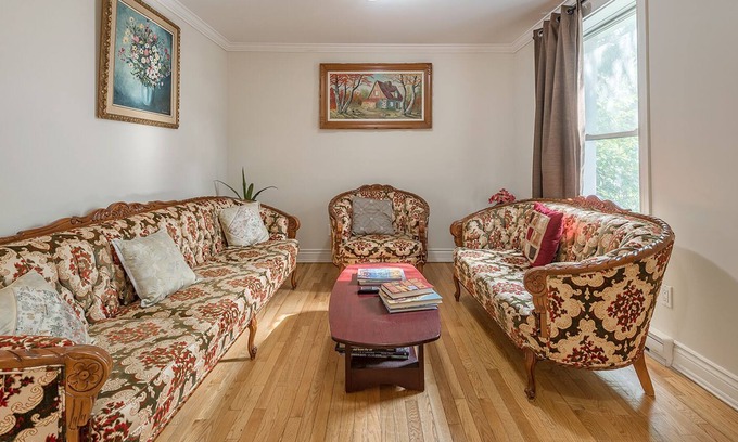 Sainte-Marie Apartment | Cozy and Comfy Private BR in Montreal