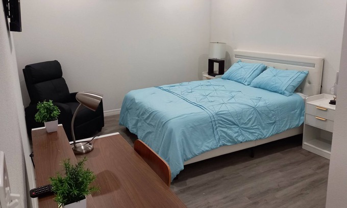 Longwood Apartment | Cozy and Modern Studio suite in Longwood