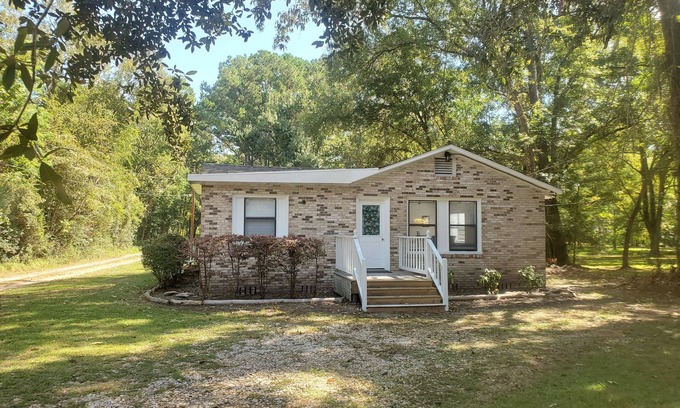 Driftwood House | Cozy and quiet getaway close to Park & Bay