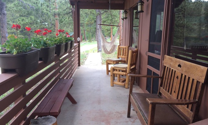 Allenspark Cabin | Cozy And Quiet Romantic Seclusion With Gorgeous Mountain Views
