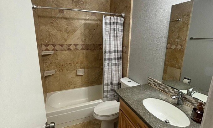 Wright Condo | cozy and relaxing condo with 2-bed and 2-bath