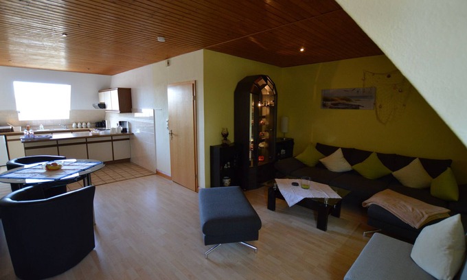 Tensbuttel Apartment | Cozy and spacious apartment in a quiet location with separate entrance and WiFi