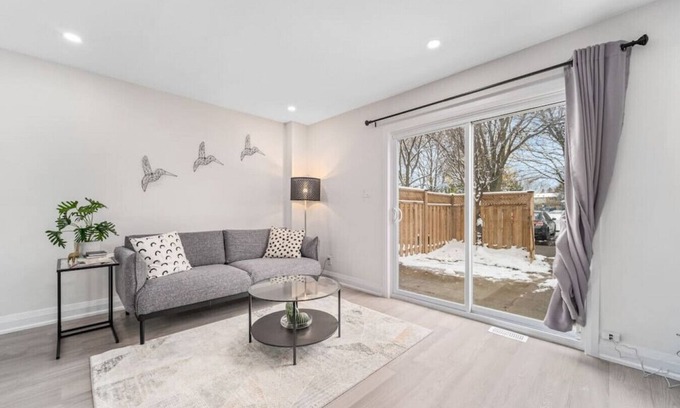 Rosemount House | Cozy and Spacious 3BR Home in Kitchener