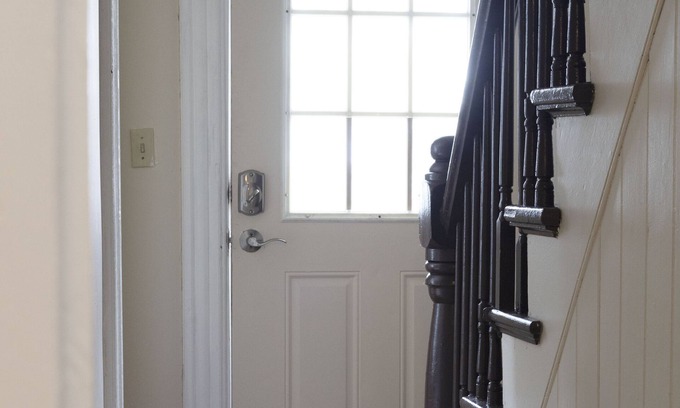 Kingston House | Cozy and Spacious House near Downtown Kingston