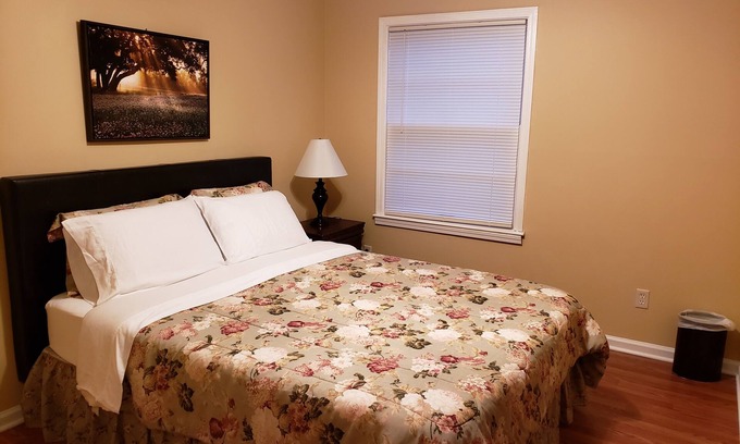 Lexington House | Cozy and Spacious Lexington stay