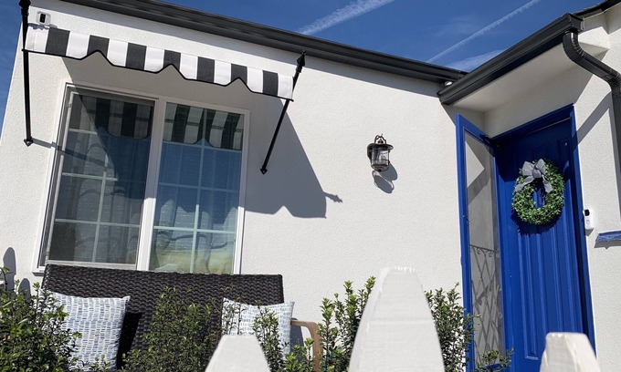 Beach Barber Tract Cottage | Cozy and Stylish Beach Cottage in La Jolla near Windansea Beach