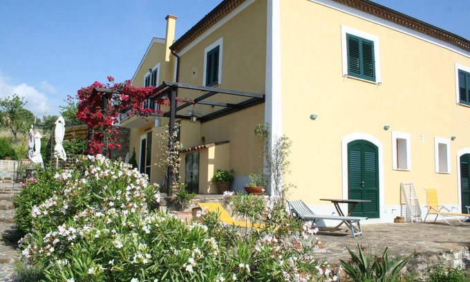 Alani Apartment | Cozy apartment with sea views in an idyllic location in the countryside