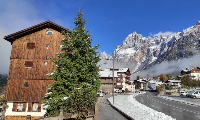 San Vito di Cadore Apartment | Cozy apartment with stunning views of the Dolomites
