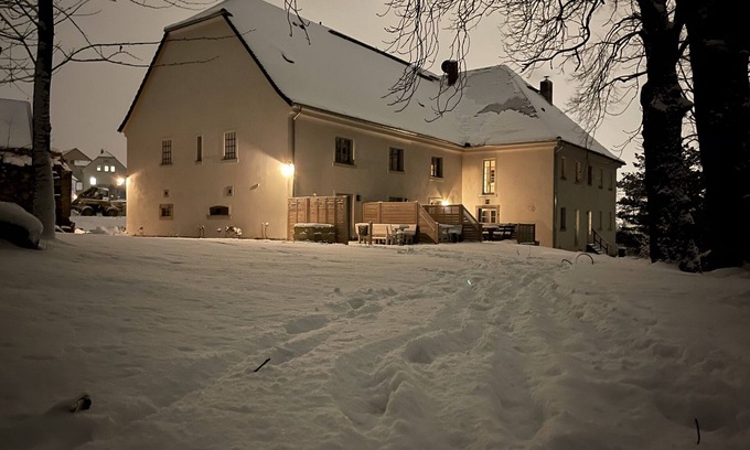 Eckartsberg Apartment | Cozy apartment with terrace in the FarmHouse Eckartsberg in the Zittau Mountains