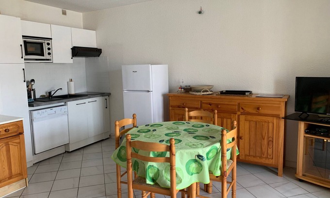 Biscarrosse Plage Apartment | Cozy Apartment Near Beach with Terraces, Sleeps 5, Parking Included - Biscarrosse Plage