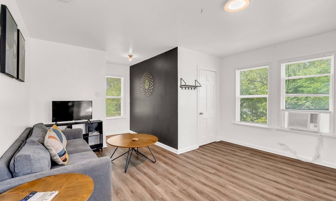 Midtown House | Cozy Apartment 1BR | Downtown San Antonio