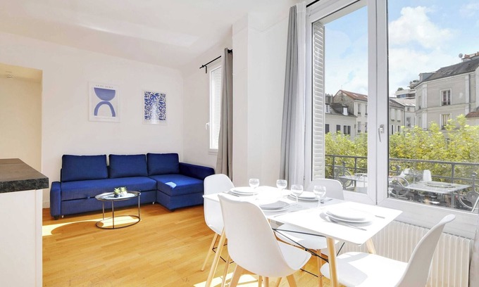 Suresnes Apartment | Cozy Apartment 2Bdr/5P - in the Heart of Suresnes