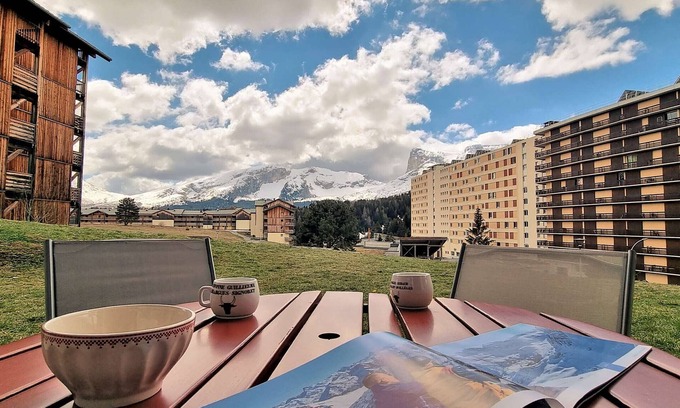 Saint-Etienne-en-Devoluy Apartment | Cozy Apartment 6 People, Near Slopes, Parking, Pets Welcome