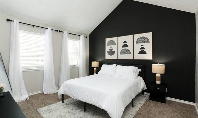 Oakwell Farms Apartment | Cozy Apartment close to Airport