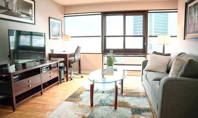 Downtown Apartment | Cozy Apartment Downtown