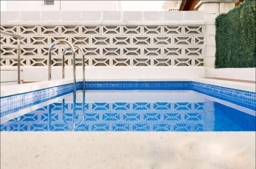 Vallpineda Apartment | Cozy Apartment Rocamar