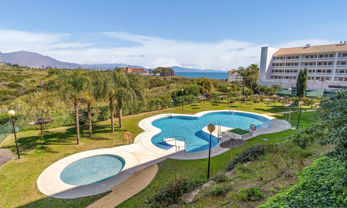 Puerto de la Duquesa Apartment | Cozy apartment in Manilva
