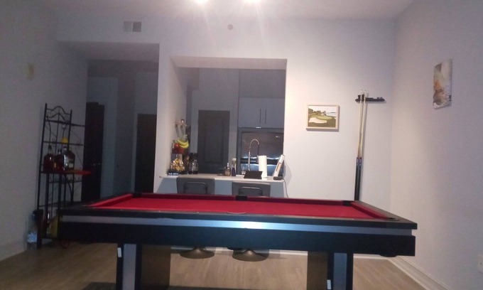 SoNo Apartment | Cozy apartment in Midtown Atlanta Parking space view pool table spacious & clean