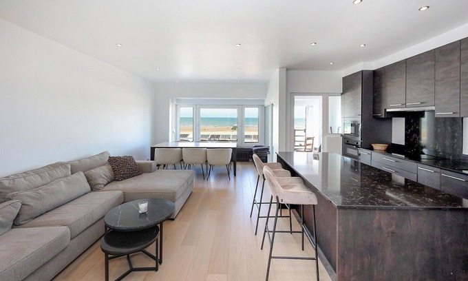 Ostend City Centre Apartment | Cozy apartment in Oostende with kitchen