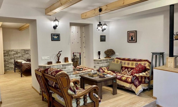 Vera Apartment | Cozy Apartment in the Center of Tbilisi