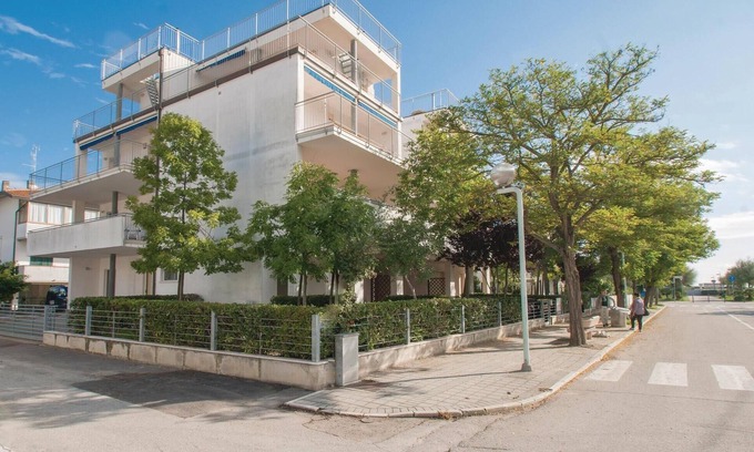 Lido di Dante Apartment | Cozy apartment in Lido di Dante -RA-