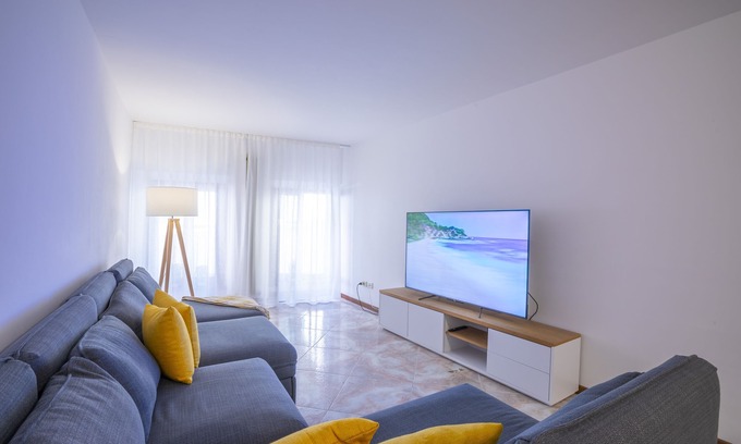 Riva del Garda Apartment | Cozy Apartment In The Heart Of Riva, Riva del Garda, Italy