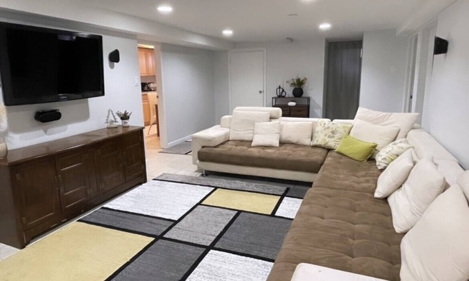 Closter Apartment | Cozy Apartment-Just minutes from New York City