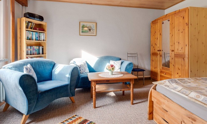 Warin Apartment | Cozy Apartment near the Sea in Warin