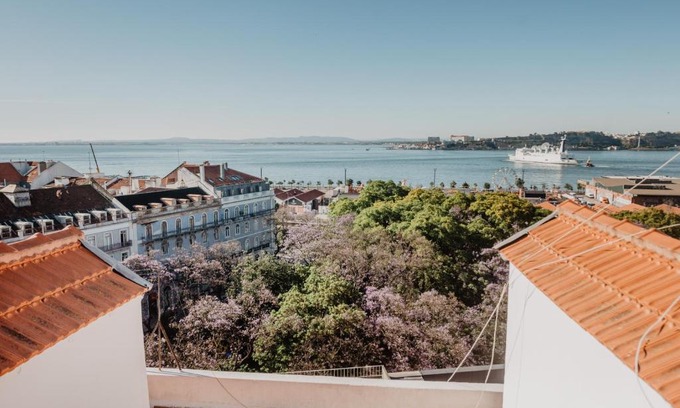 Santos Apartment | Cozy Apartment River view